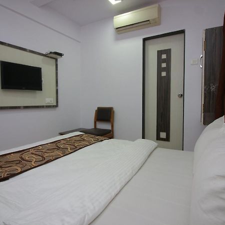 Hotel Apex Нави Мумбаи Экстерьер фото