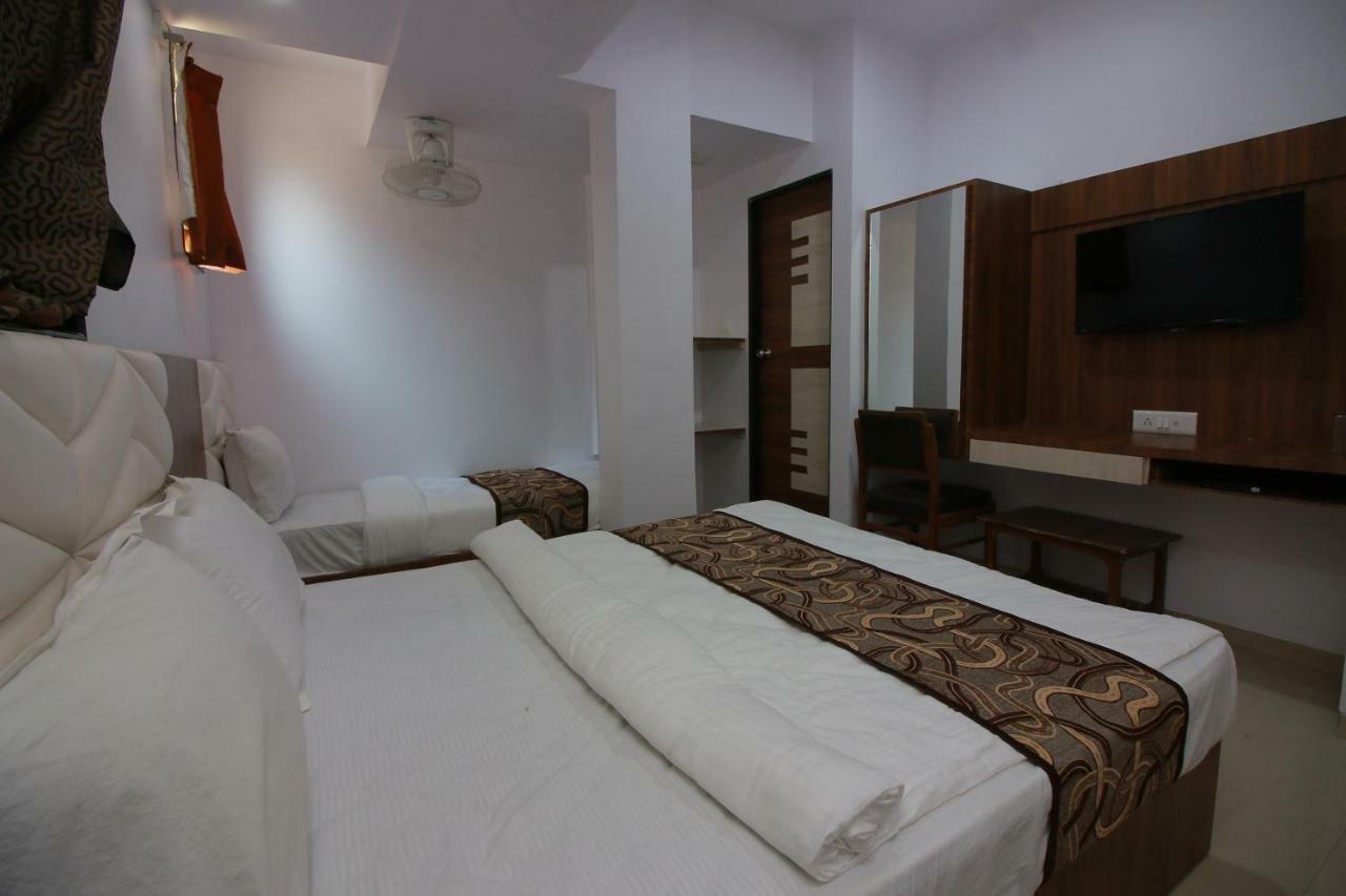 Hotel Apex Нави Мумбаи Экстерьер фото