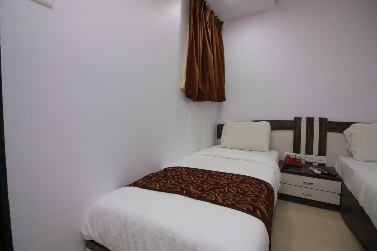 Hotel Apex Нави Мумбаи Экстерьер фото