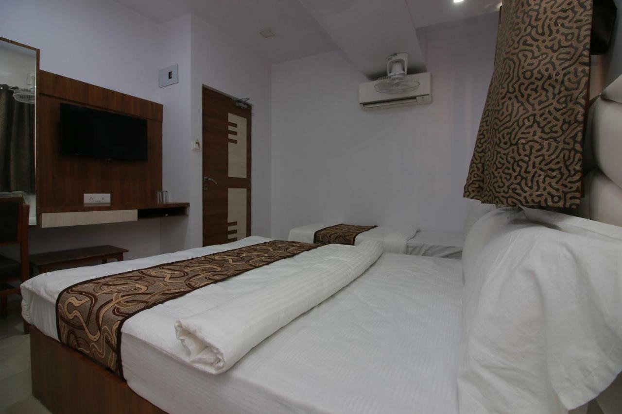 Hotel Apex Нави Мумбаи Экстерьер фото