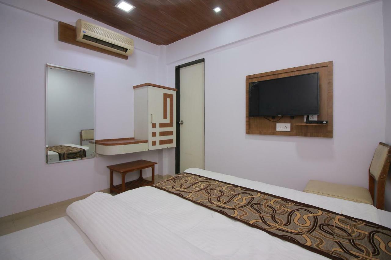 Hotel Apex Нави Мумбаи Экстерьер фото