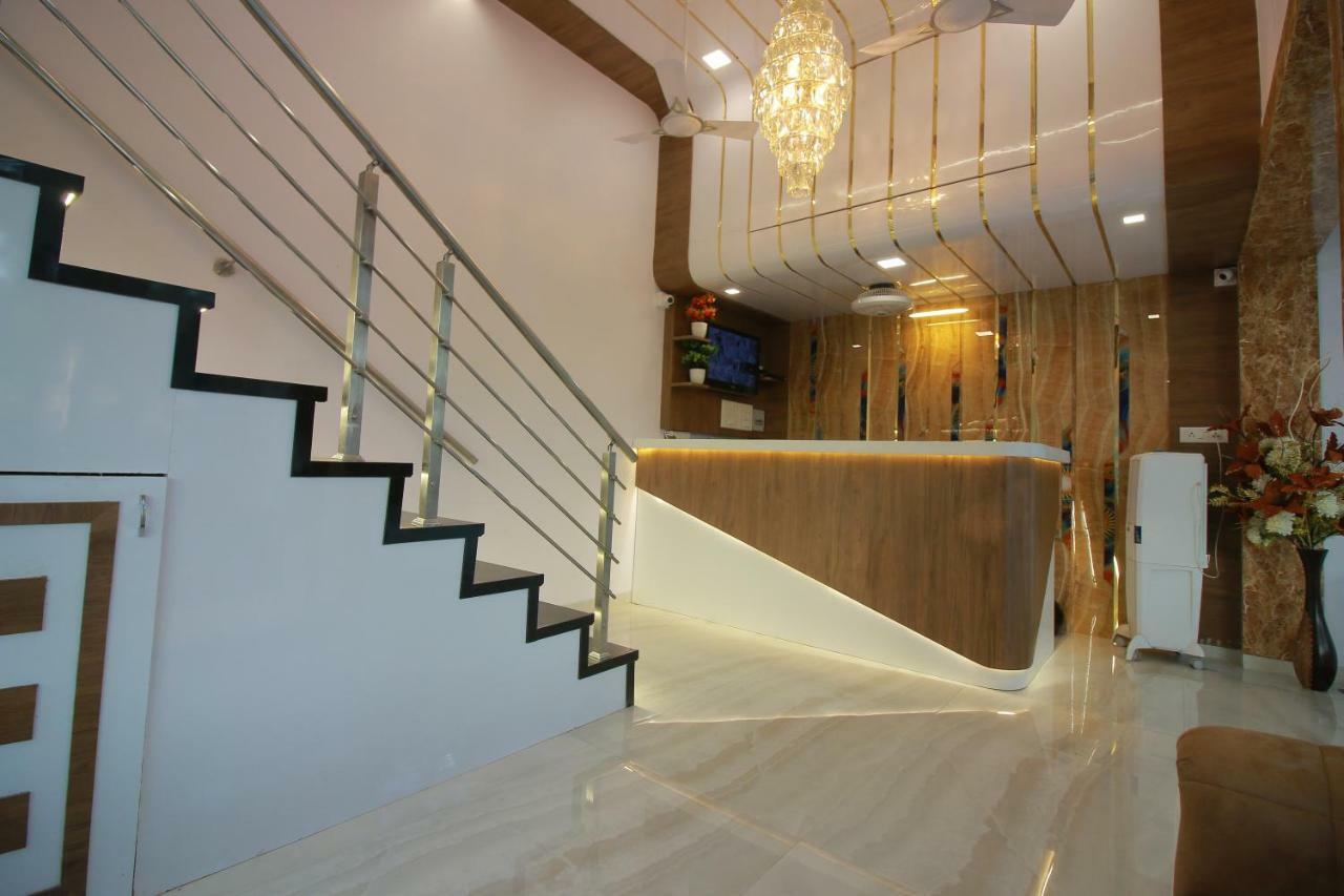 Hotel Apex Нави Мумбаи Экстерьер фото